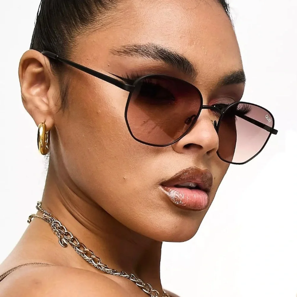 QUAY Big Time Sunglasses Black Frame Brown Orange Gradient Lens Unisex NWT